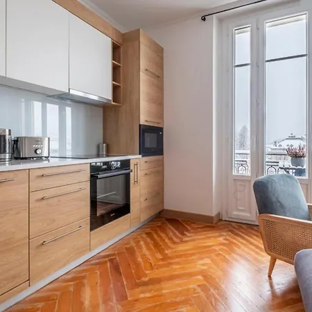 With Balcony In Chamomix *